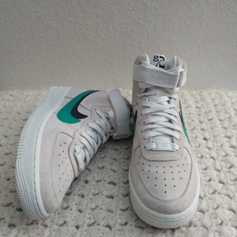 Nike Air Force 1 High SE '82 - Neptune Green' women size 7